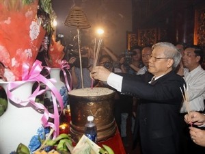 Party leader inspects rural area building in Phu Tho - ảnh 1